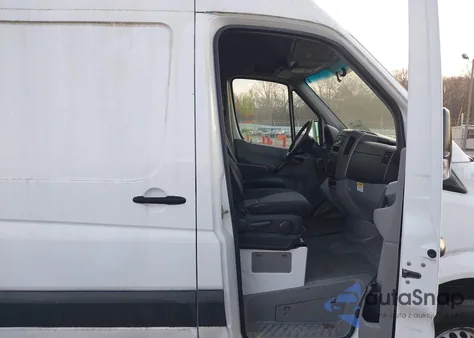 2012 Mercedes-Benz Sprinter 2500 Normal Roof z USA, uszkodzony, nr VIN WD3PE7CC9C5690802